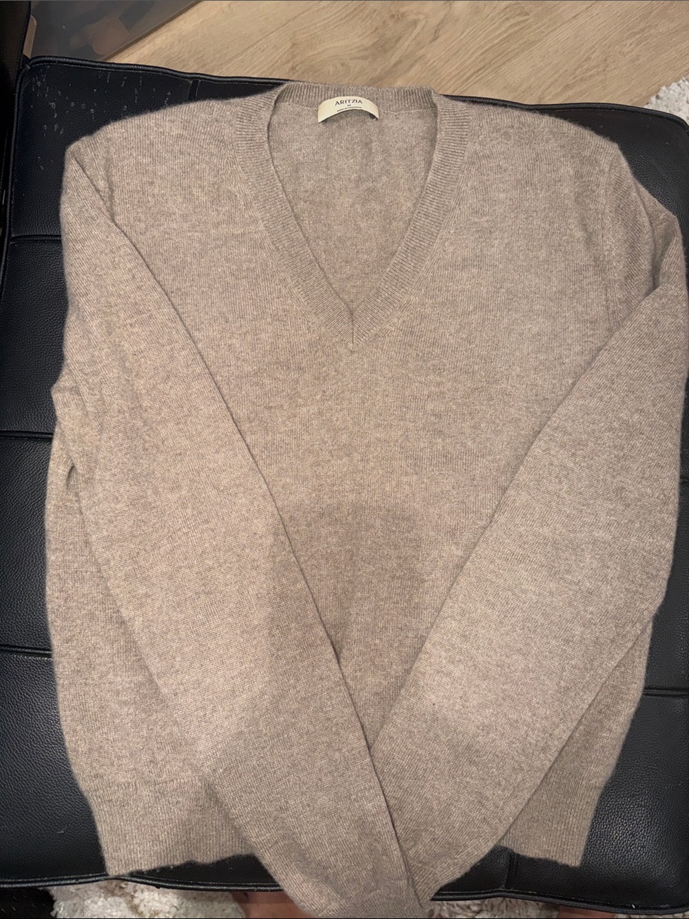Aritzia Cashmere V-Neck Sweater in Taupe medium